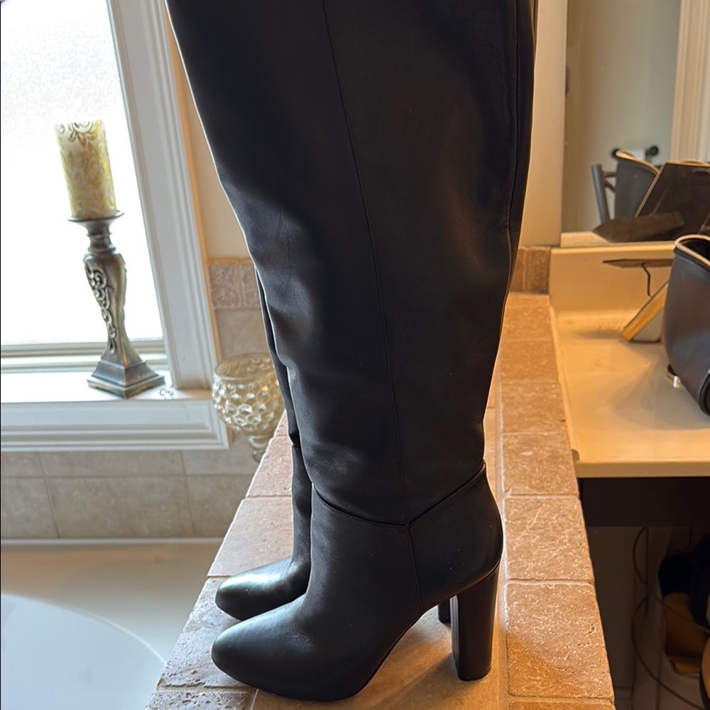 Antonio Melani Elegant Black Knee-High Boots Gently Used
